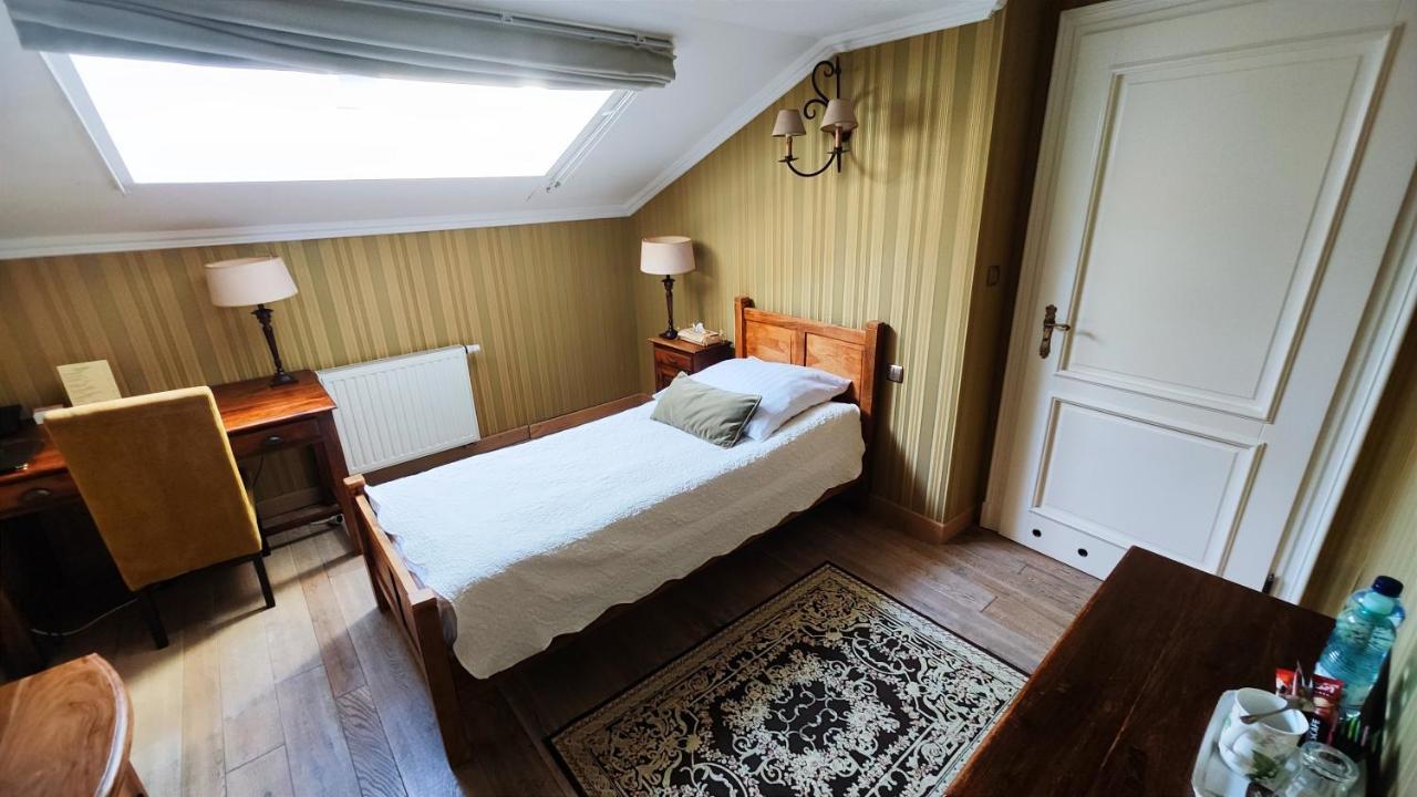 Hotel Dwor Na Wolicy Debica  Camera foto